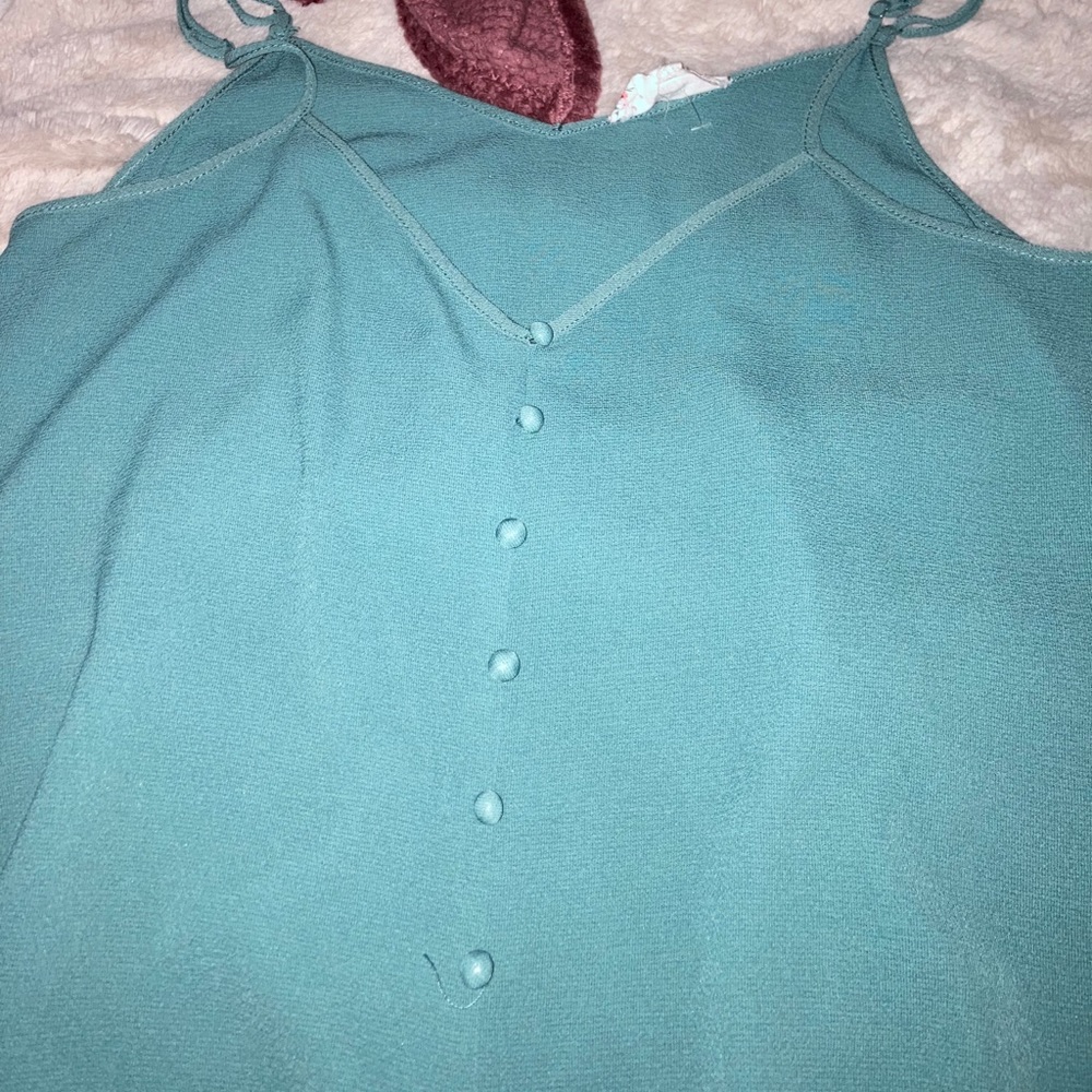 Button Tank - Picture 2 of 2